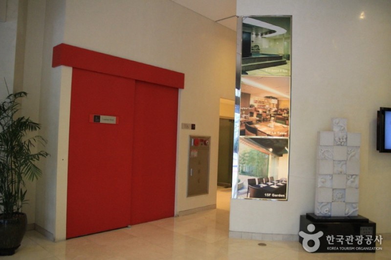 Ibis Ambassador Seoul  (3/4)