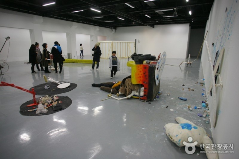 Arko Art Center  (4/5)