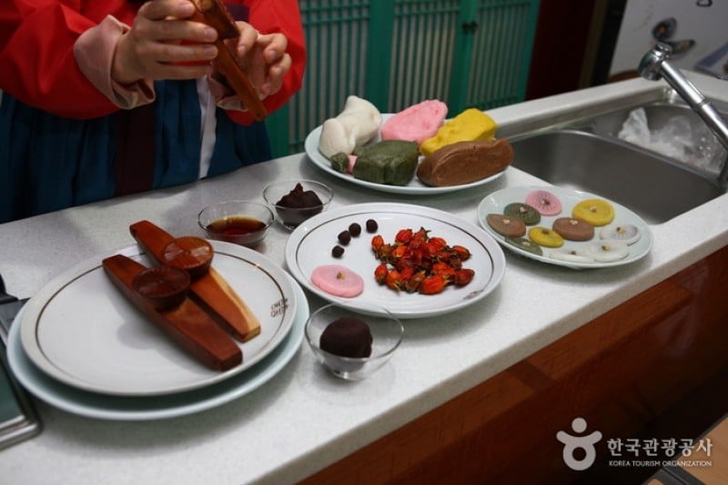 Royal Court Food Cooking Experience at the National Palace Museum of Korea  (2/20)