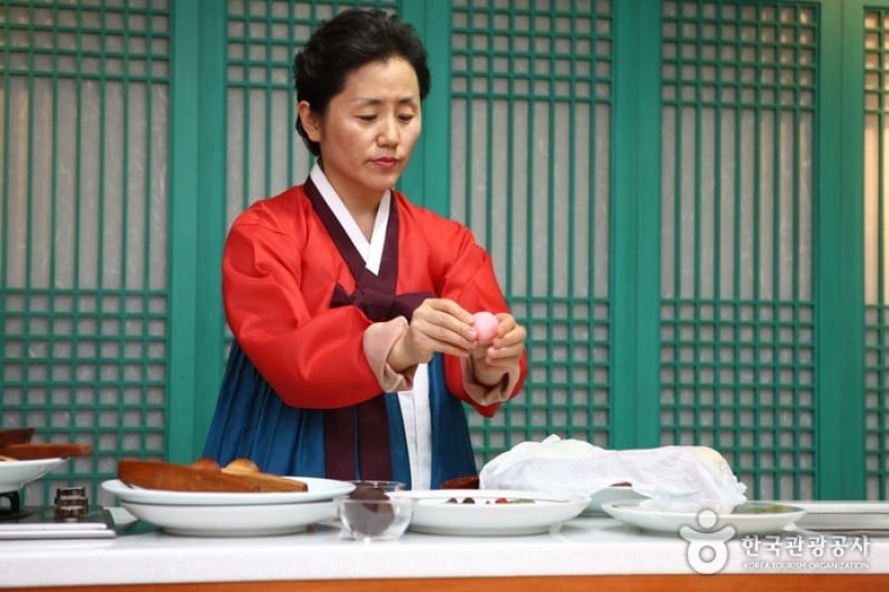 Royal Court Food Cooking Experience at the National Palace Museum of Korea  (8/20)