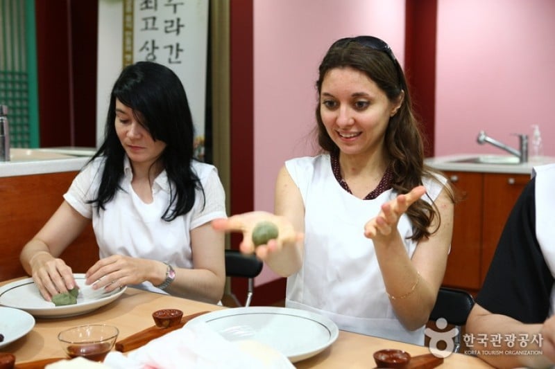 Royal Court Food Cooking Experience at the National Palace Museum of Korea  (14/20)