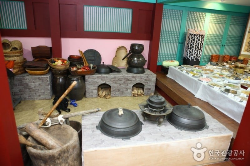 Royal Court Food Cooking Experience at the National Palace Museum of Korea  (19/20)