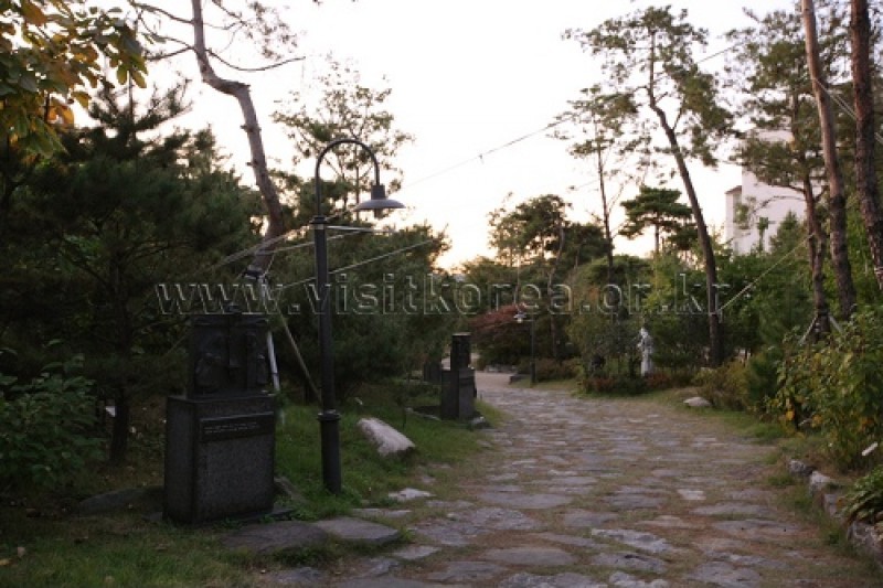 Jeoldusan Martyrs Grounds  (3/18)