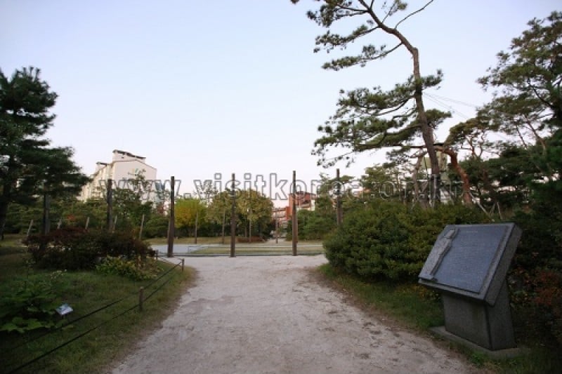 Jeoldusan Martyrs Grounds  (8/18)