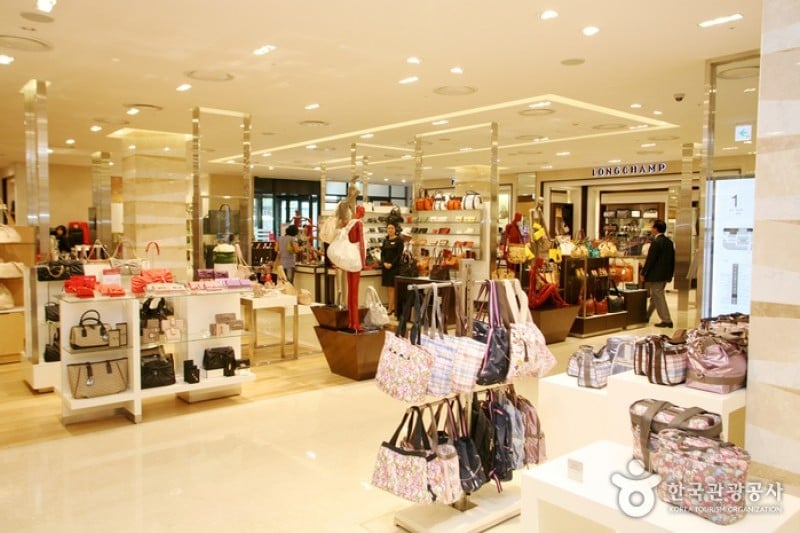 Shinsegae Department Store - Yeongdeungpo Branch  (1/10)