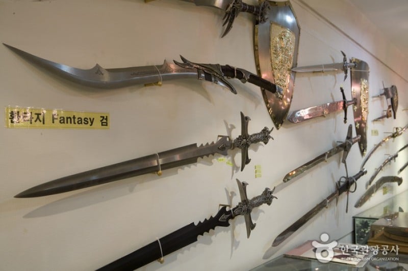 Knife Gallery  (11/14)
