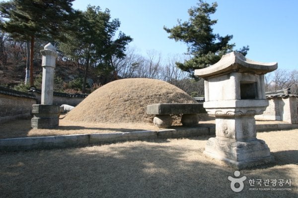 Jeongneung Royal Tomb  [UNESCO World Heritage]