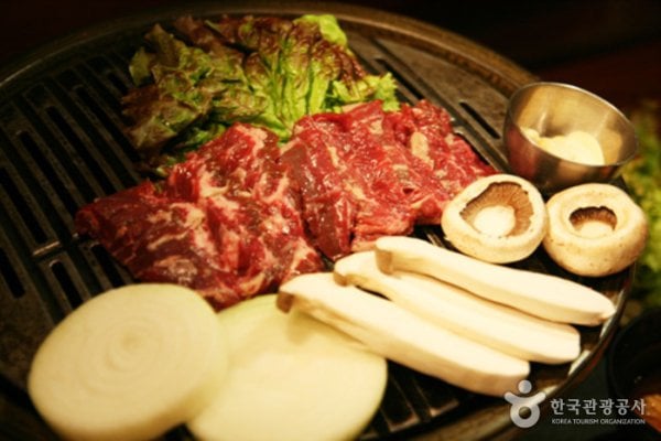 Hwaroyeon