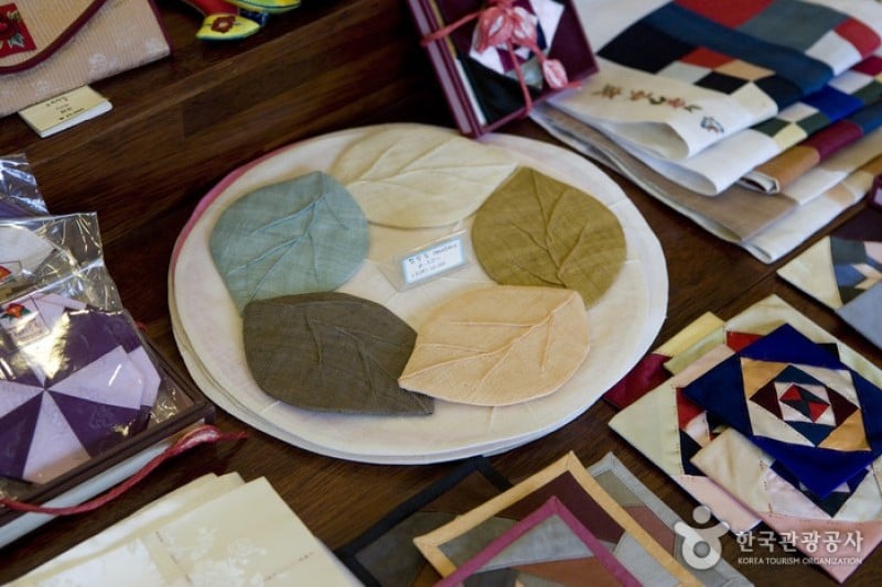 Gukje Embroidery - Insa-dong Branch  (3/11)