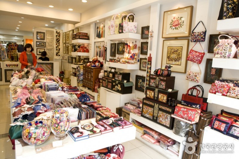 Gukje Embroidery - Insa-dong Branch  (4/11)