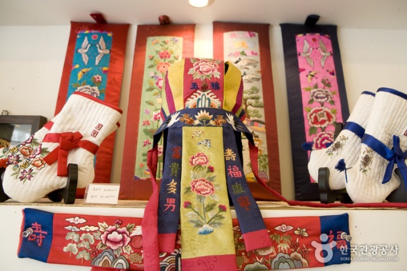 Gukje Embroidery - Insa-dong Branch  (9/11)