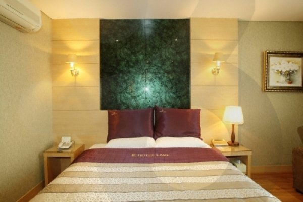 Hotel Lake