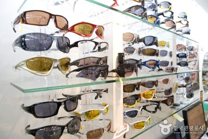 Eyedaq Optician - Myeongdong Branch  (7/9)