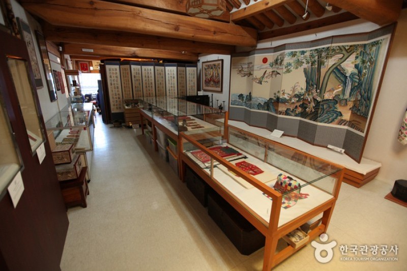 Hansangsoo Embroidery Museum  (2/12)