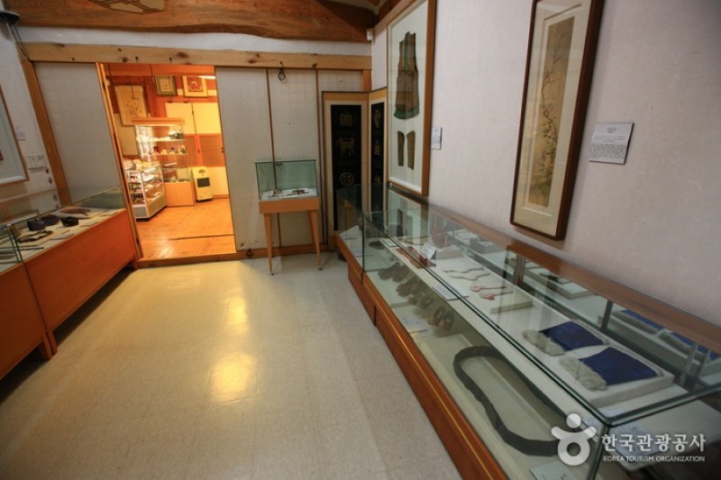Hansangsoo Embroidery Museum  (8/12)