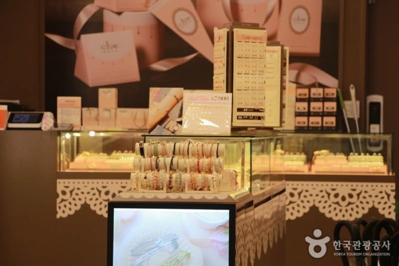 Clue - COEX Branch  (2/8)