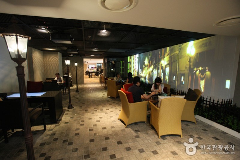 Olleh Square Dream Hall  (8/17)