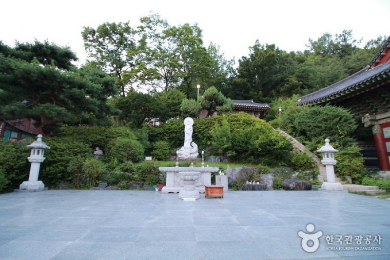 Bongwonsa Temple  (6/8)