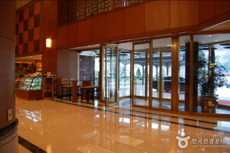 Renaissance Seoul Hotel  (1/15)