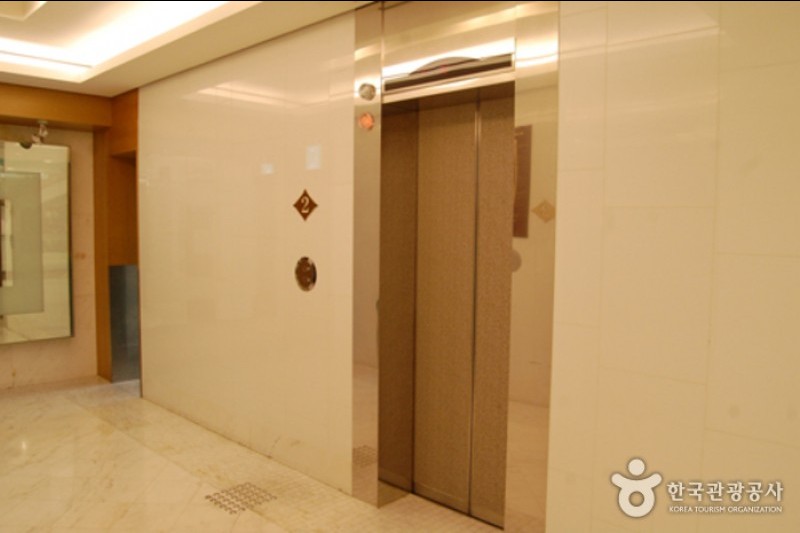 Seoul Royal Hotel  (8/34)