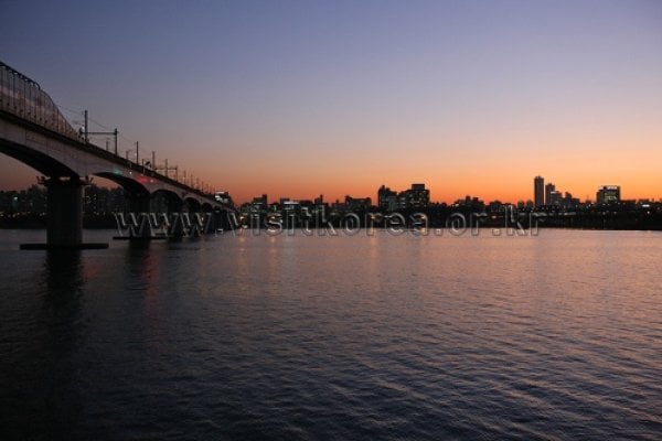 Mangwon Hangang Park