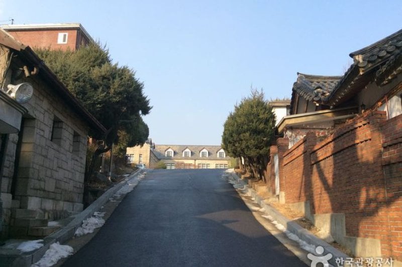 Jungang High School (Main Building) (서울 중앙고등학교 본관•동관•서관) (1/1)