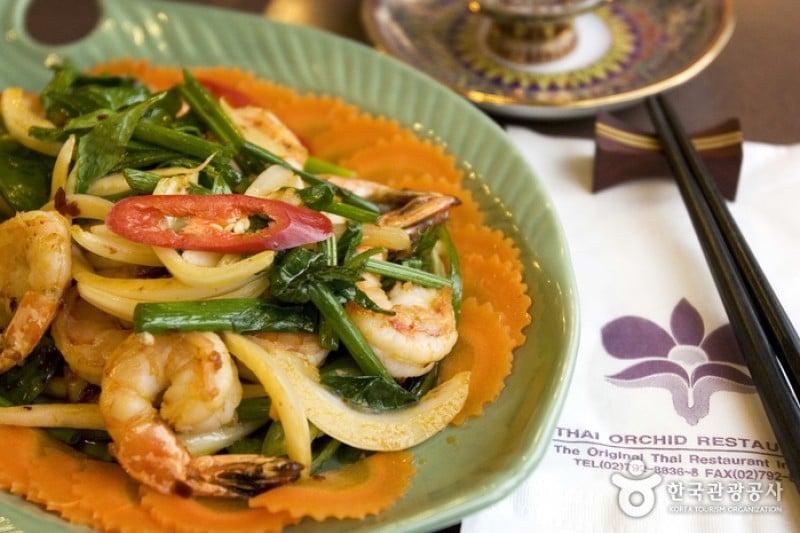 THAI ORCHID  (1/4)