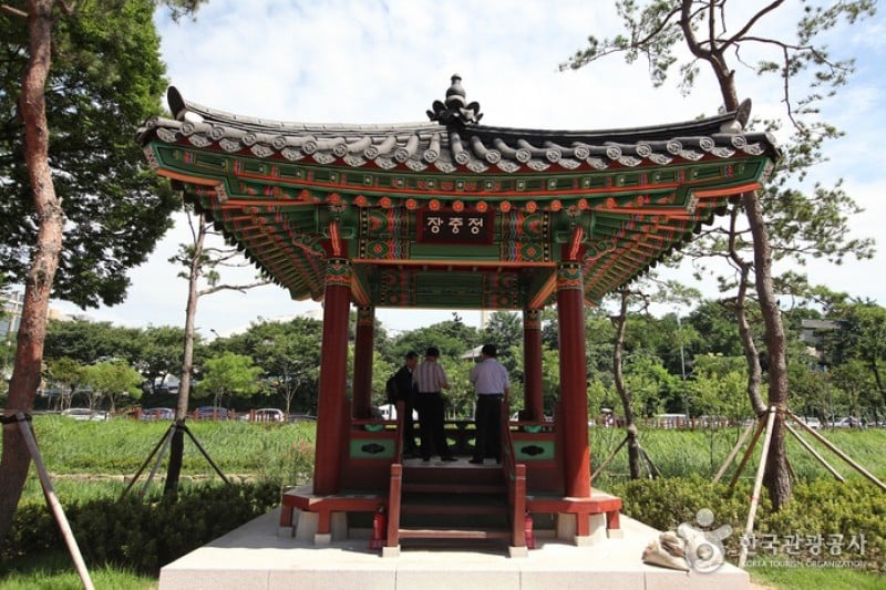 Jangchungdan Park  (1/13)