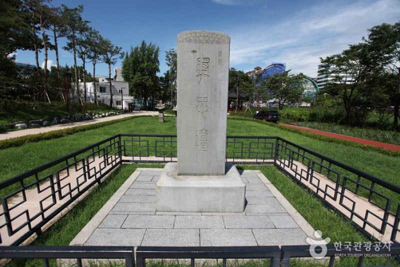 Jangchungdan Park  (2/13)