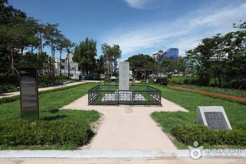 Jangchungdan Park  (5/13)
