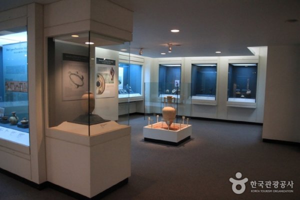Abraham & Kenneth Vine Collection Archeological Museum