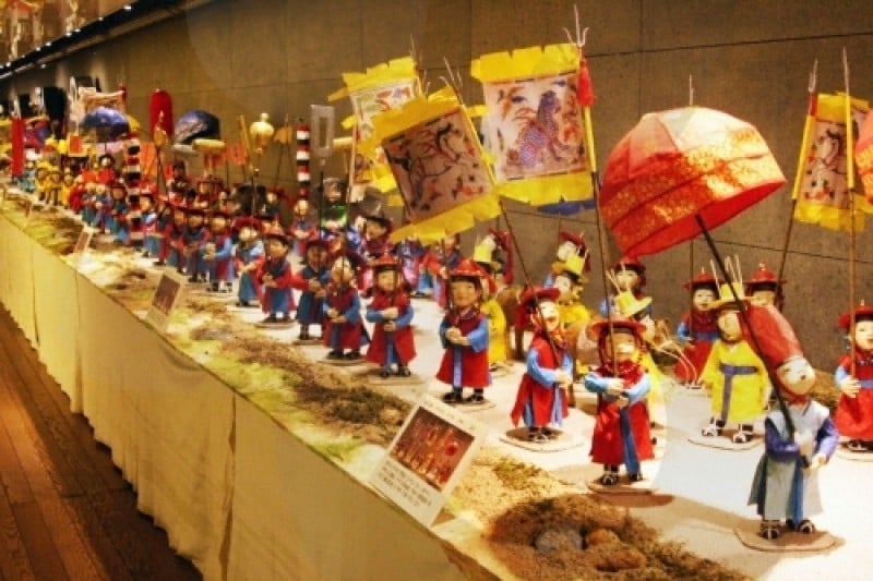 Mille 21 - Story of King Sejong Branch (밀레(mille)21 세종이야기) (3/9)