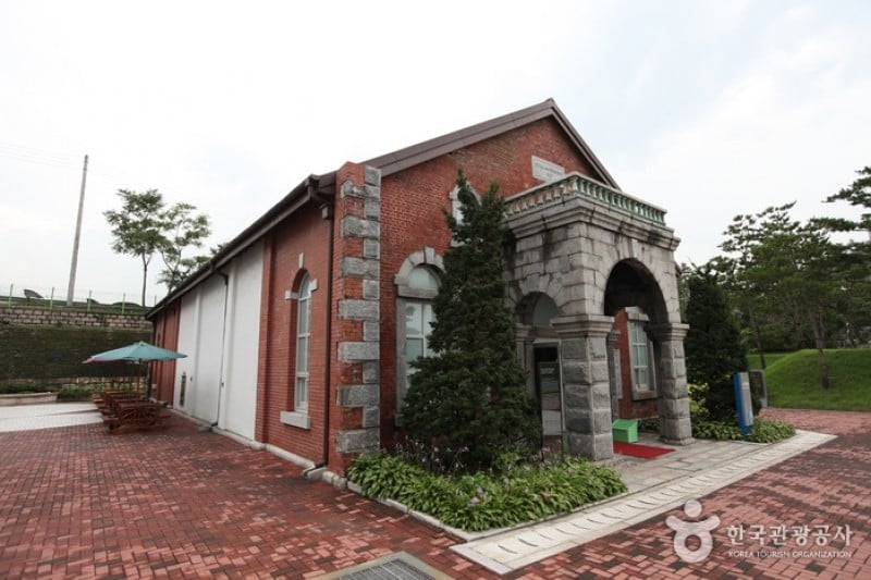 Waterworks Museum  (5/6)
