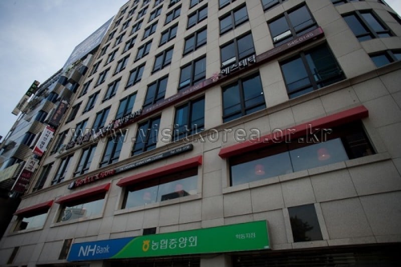 Ho Lee Chow - Abgujeong Branch  (1/6)