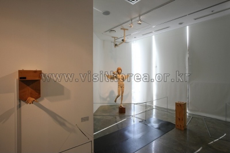 Sang Sang Tok Tok Gallery  (8/22)