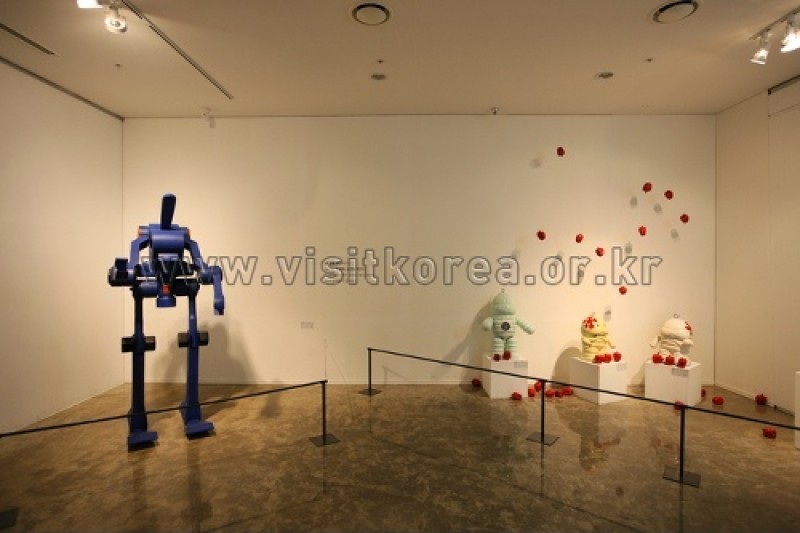 Sang Sang Tok Tok Gallery  (10/22)