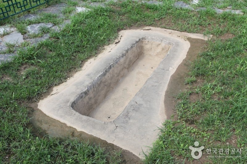 Seoul Seokchon-dong Ancient Tombs  (4/18)