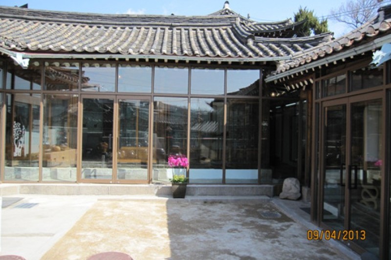 Bukchon Heritage Studio  (2/15)