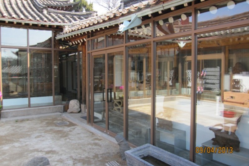 Bukchon Heritage Studio  (3/15)