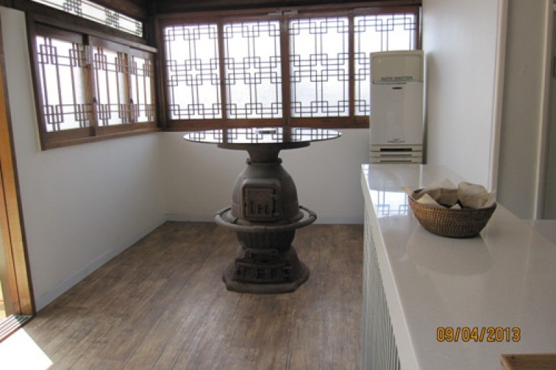 Bukchon Heritage Studio  (8/15)
