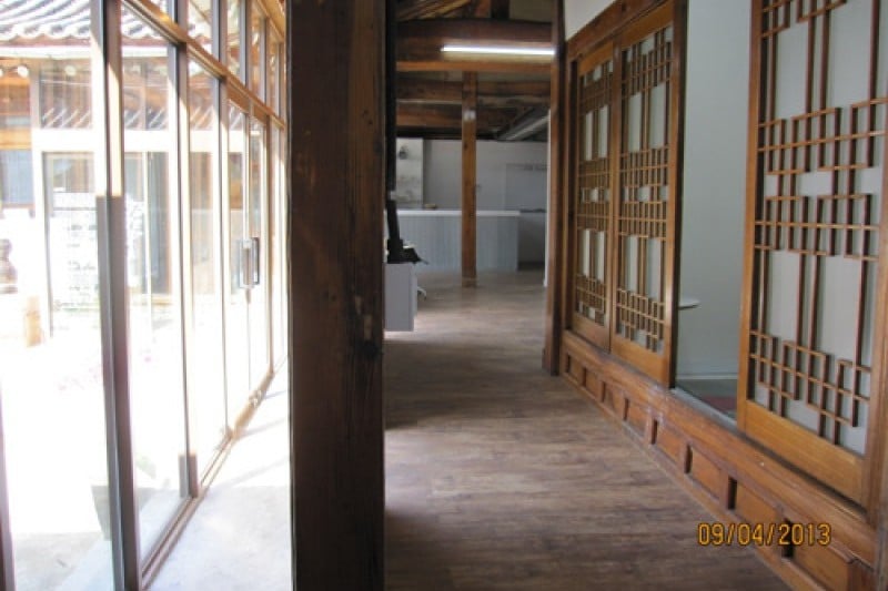 Bukchon Heritage Studio  (10/15)