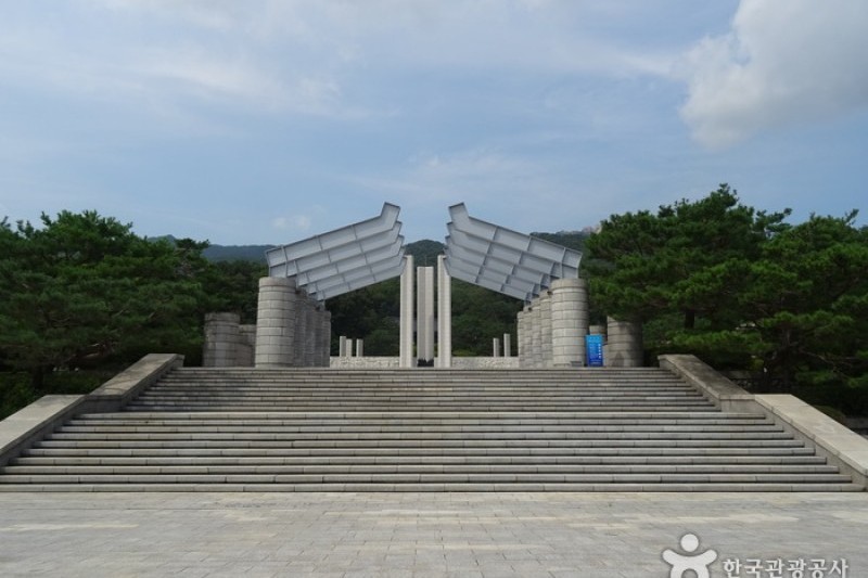 National Cemetery for the April 19th Revolution  (5/5)