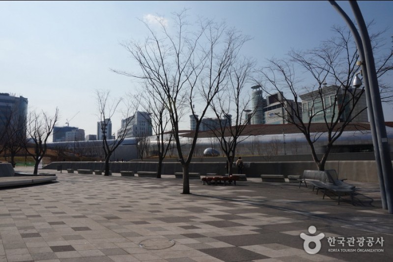 Dongdaemun History &amp; Culture Park  (2/9)