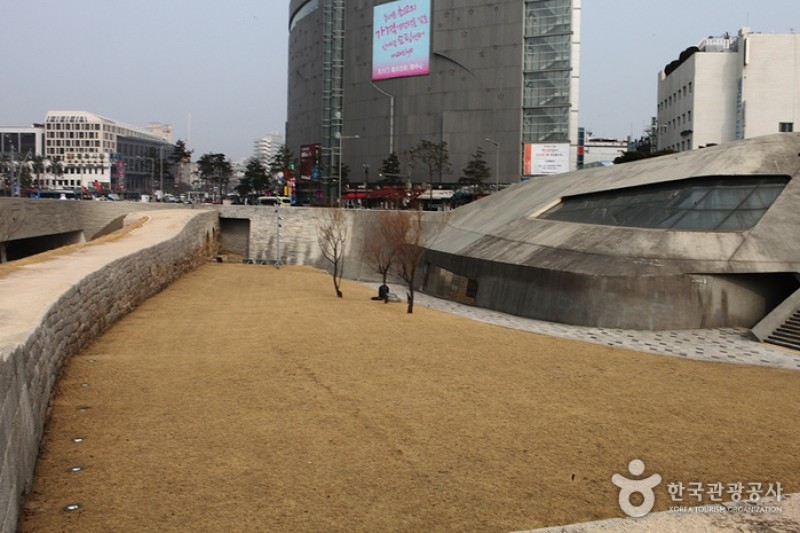 Dongdaemun History &amp; Culture Park  (7/9)