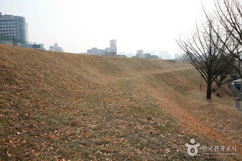 Pungnaptoseong Fortress  (9/11)