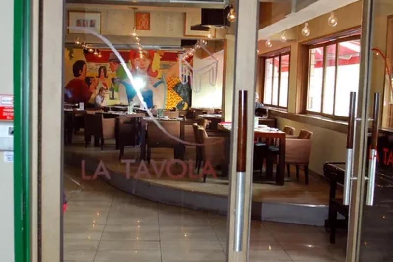 La Tavola  (1/8)