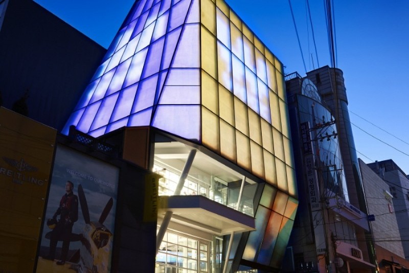 Figure Museum W  (2/6)