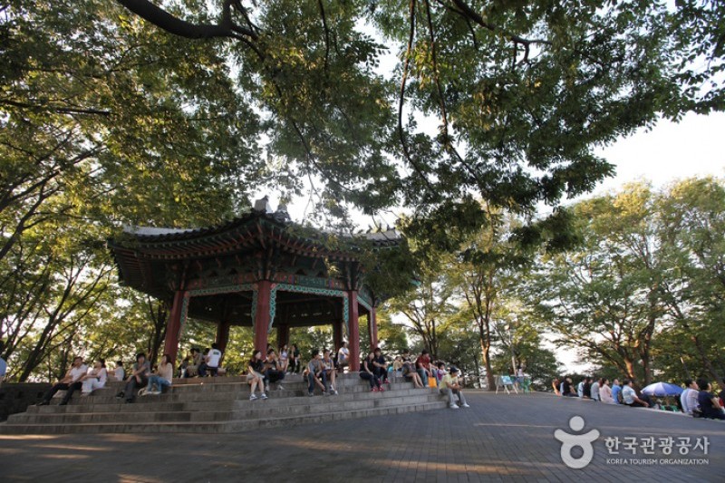 Namsan Octagonal Pavilion  (3/4)