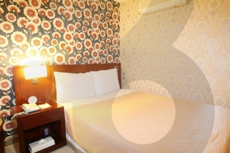 Friend Hotel  (5/17)