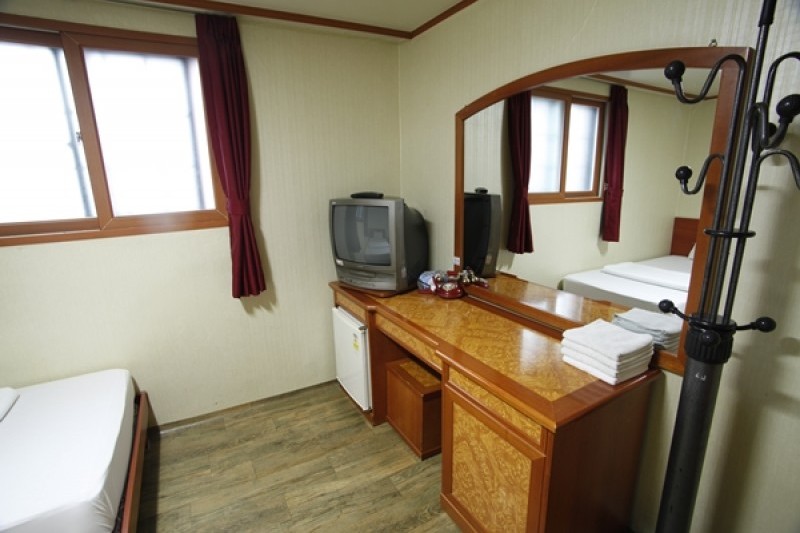 Yim's House - Goodstay  (3/16)